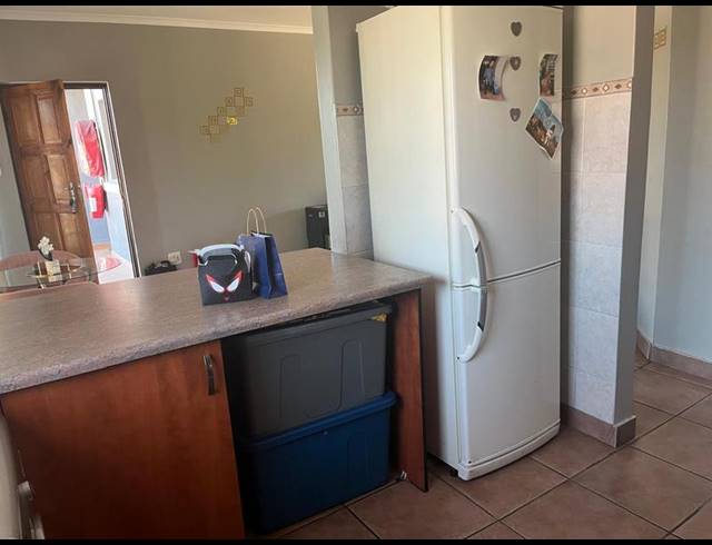 2 BEDROOM APARTMENT FOR SALE IN CASTLEVIEW